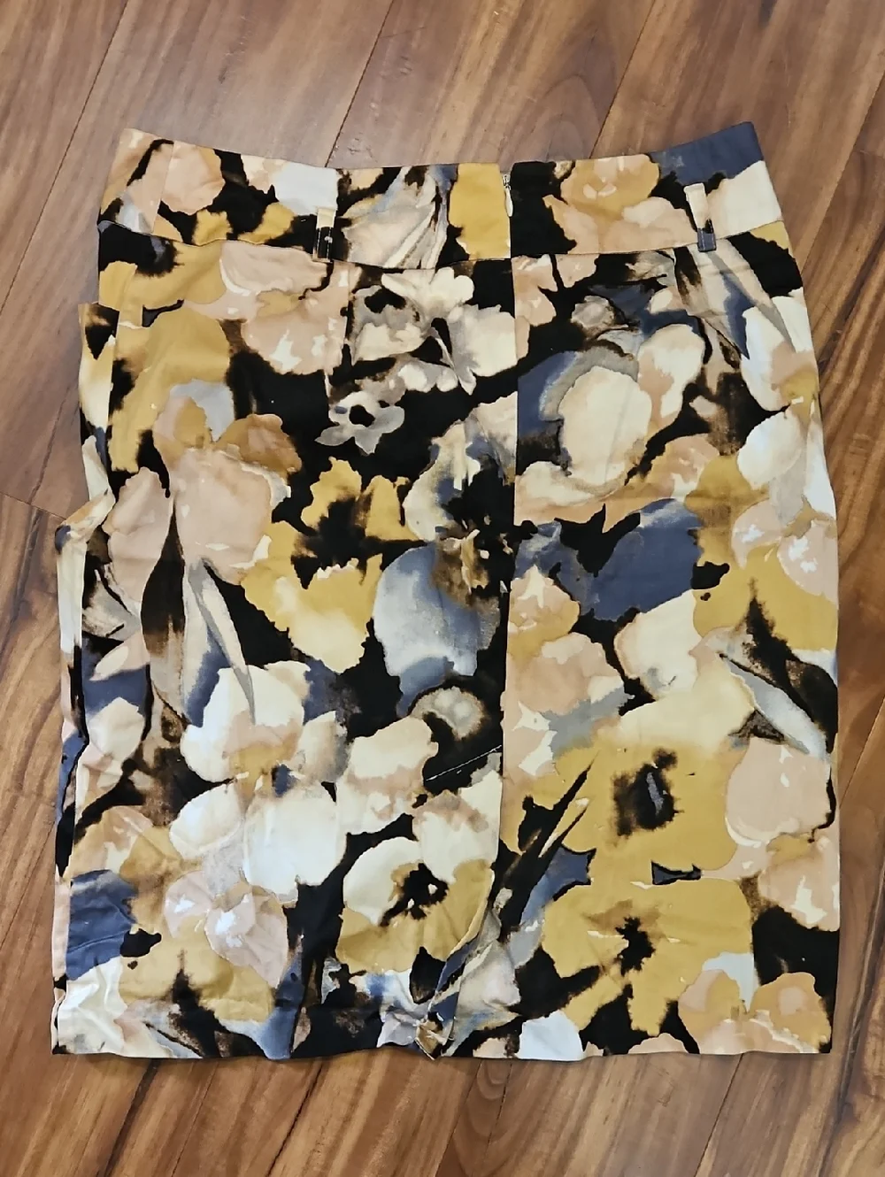 Cato Black Cream Floral Spandex Blend Mini Skirt Sz 10
